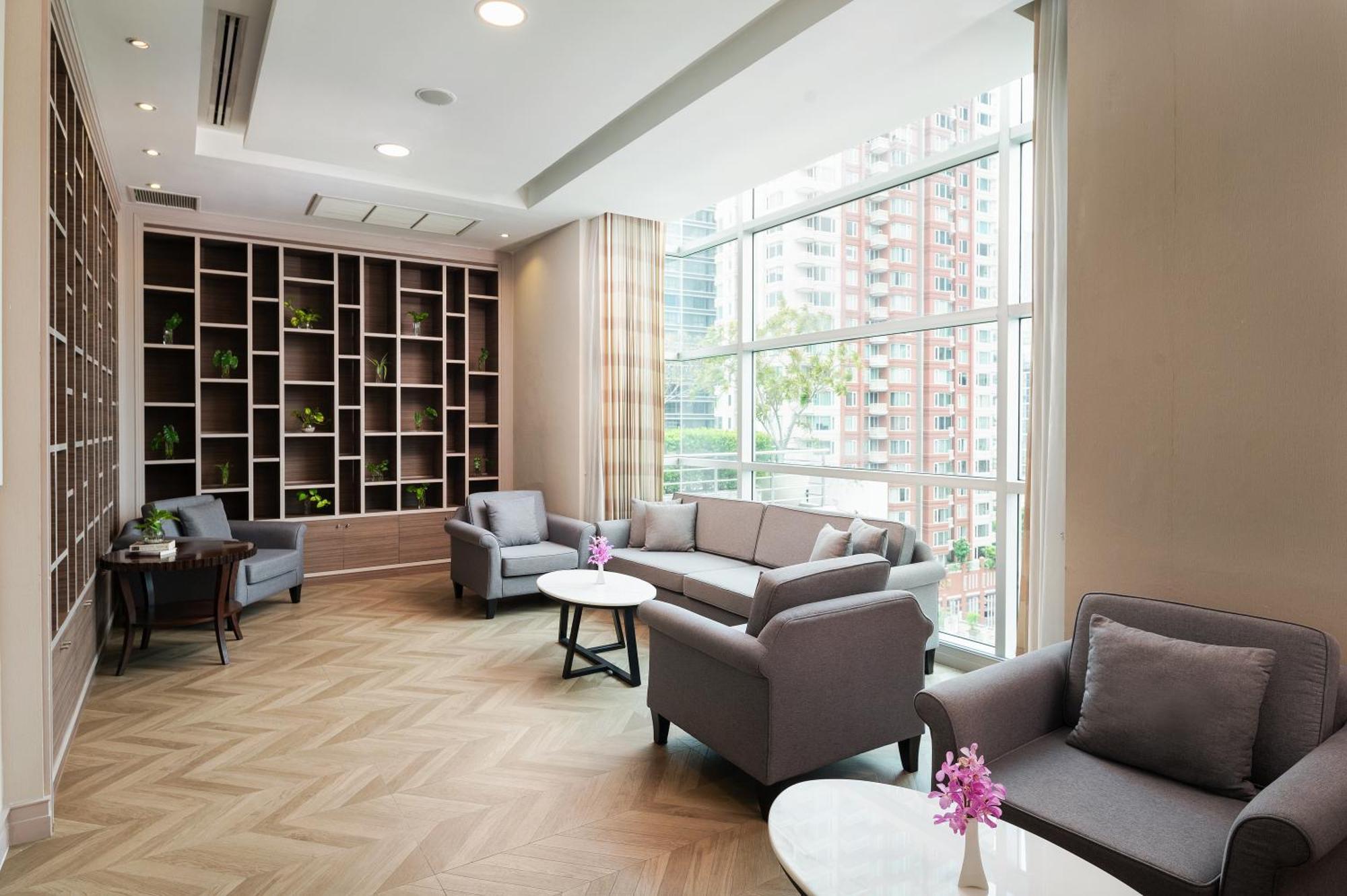 The Berkeley Hotel Pratunam Bangkok Exteriér fotografie Club House