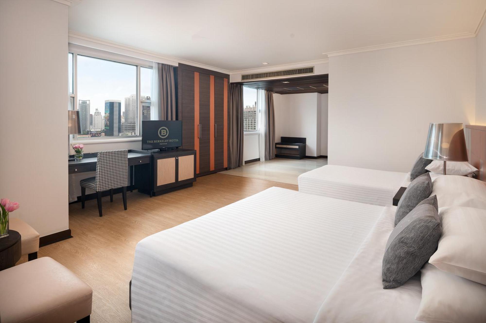The Berkeley Hotel Pratunam Bangkok Exteriér fotografie Deluxe Room
