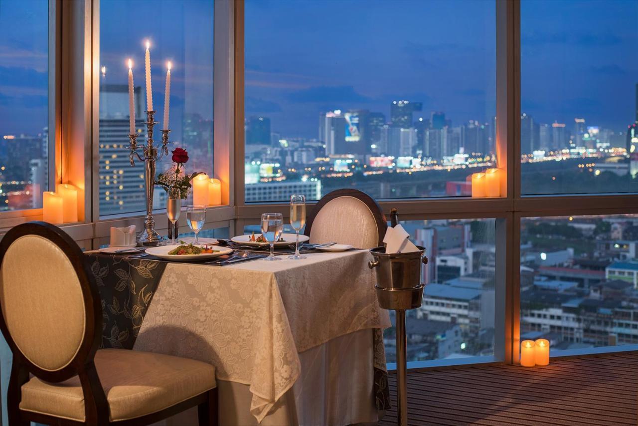 The Berkeley Hotel Pratunam Bangkok Exteriér fotografie The View