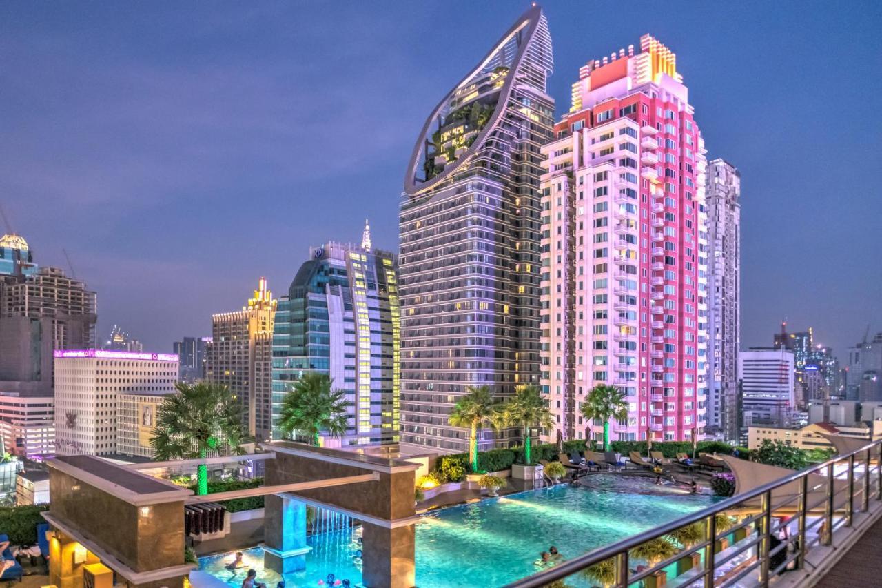 The Berkeley Hotel Pratunam Bangkok Exteriér fotografie The 101 building at night